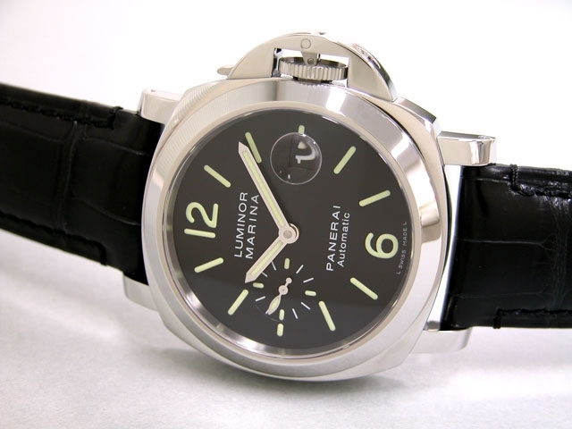 Panerai Mens Stainless Steel Watch PAM00104