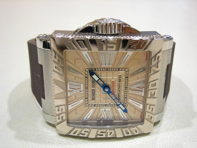 Roger Dubuis Mens Stainless Steel Watch RD 57