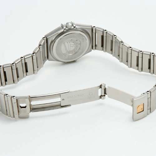 Omega 1466.63.00 White Mother-of-Pearl With Red Roman Numerals Watch