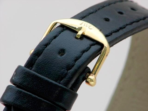 IWC IW3739001 Swiss Quartz 18k Yellow Gold Watch