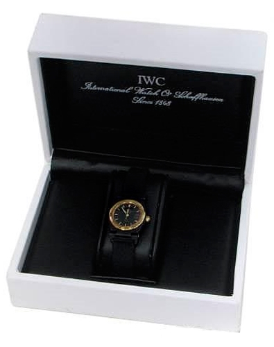 Quartz IWC IW4508 Womens Black with applied stick hour markers and bar-shaped hands Watches